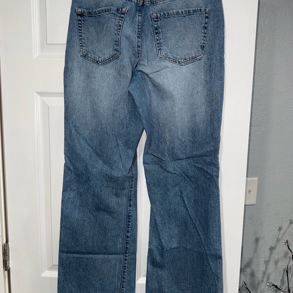 Aeropostale Boyfriend Flare Jeans - Picture 3 of 11